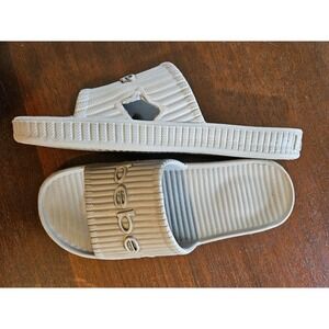 Bebe Women's‎ Pool Slide Sandals Size 6 Soft Gray